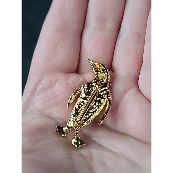 Penguin Two Toned Metal Rhinestone Eye Brooch Vintage Costume Jewelry - Picture 4 of 10